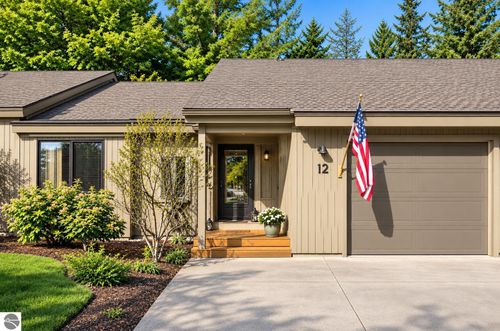 6475 Mission Rdg, Traverse City, MI, 49686-1800 | Card Image