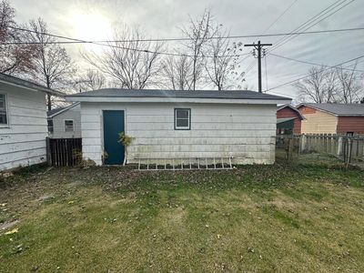 307 N Mill Street, House other with 2 bedrooms, 1 bathrooms and 1 parking in Martinsville IL | Image 3