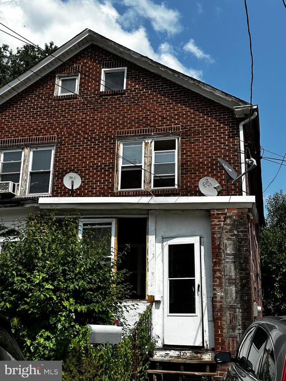 Hollywood Ave, Trenton, NJ 08609