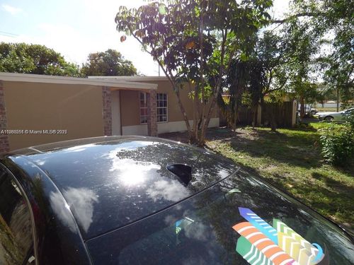 2507 N 66th Ave, Hollywood, FL, 33024-2904 | Card Image