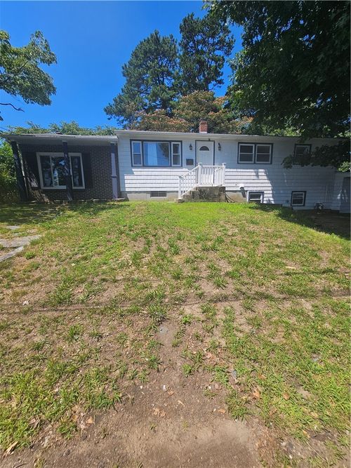 26 Fornelli St, West Warwick, RI, 02893-1805 | Card Image