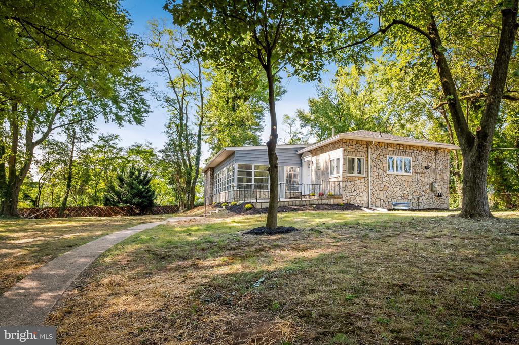 Koch Rd, Linthicum Heights, MD 21090