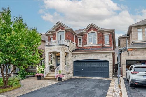 19 Mcknight Ave, Hamilton, ON, L8B0R5 | Card Image