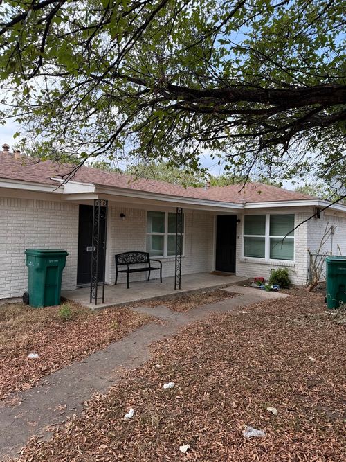 a-and-b-105 Faye St, Lacy Lakeview, TX, 76705-1150 | Card Image