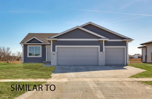 1204 Featherstone Ave Ne, Bondurant, IA, 50035-1519 | Card Image