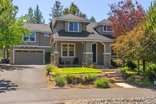 19493 Blue Lake Loop, Bend, OR, 97702-1941 | Card Image