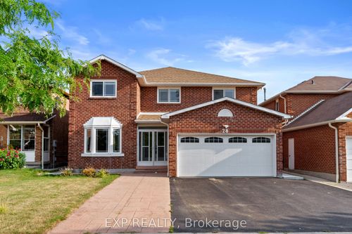 28 Fairlight St, Brampton, ON, L6Z3W2 | Card Image