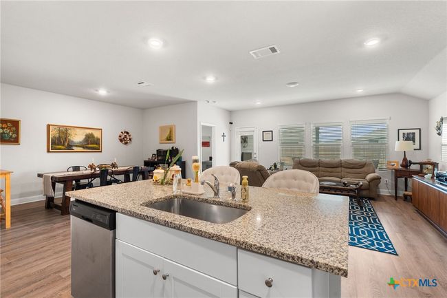 1444 Acorn Wood, House other with 4 bedrooms, 2 bathrooms and null parking in Seguin TX | Image 6