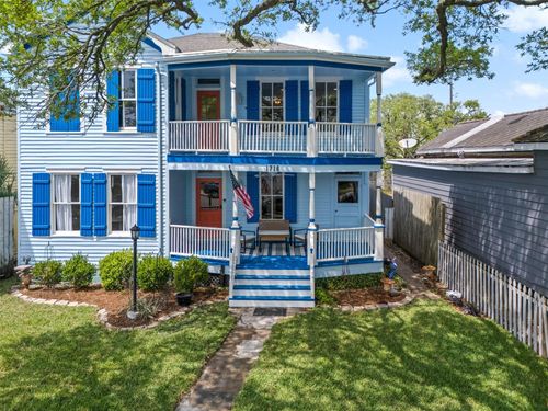 1718 Avenue N, Galveston, TX, 77550-8132 | Card Image