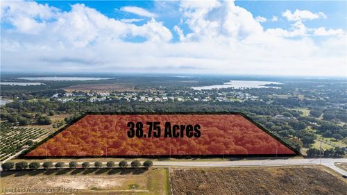 860 Memorial Dr, Avon Park, FL, 33825-4751 | Card Image