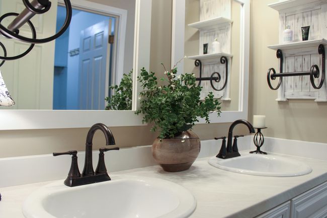 15 Master Bathroom | Image 15
