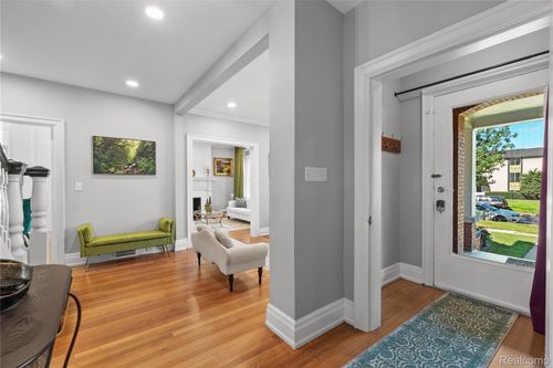 645 Virginia Park St, Detroit, MI, 48202-2011 | Card Image