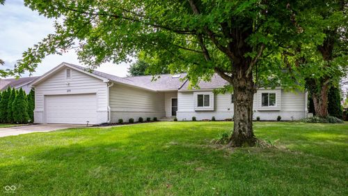 219 Andover Ln, Noblesville, IN, 46060-3887 | Card Image
