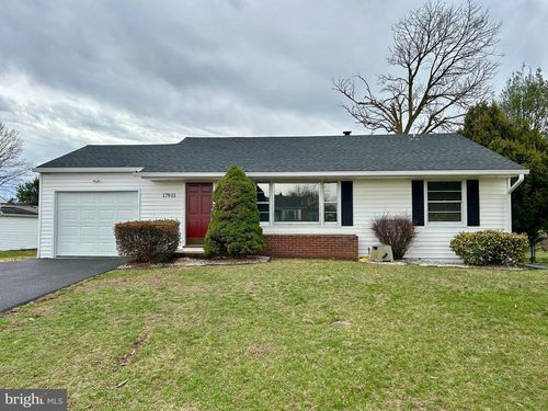 17911 Oak Ridge Dr, HAGERSTOWN, MD, 21740-7819 | Card Image