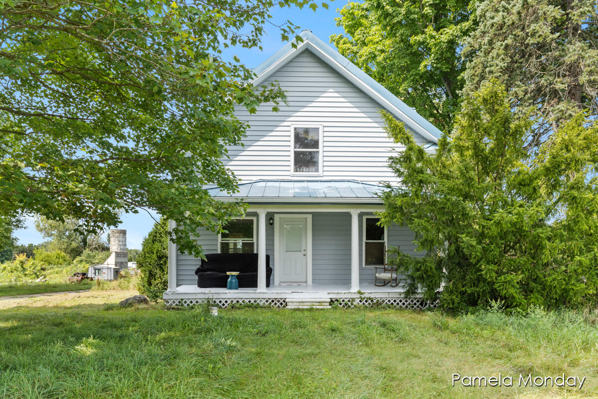 90th Ave, New Era, MI 49446
