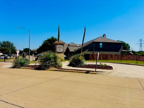 5512 Grenada Dr, Fort Worth, TX, 76119-8501 | Card Image