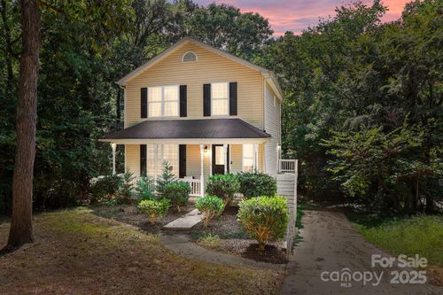 8200 Kerrybrook Cir, Charlotte, NC, 28214-2522 | Card Image