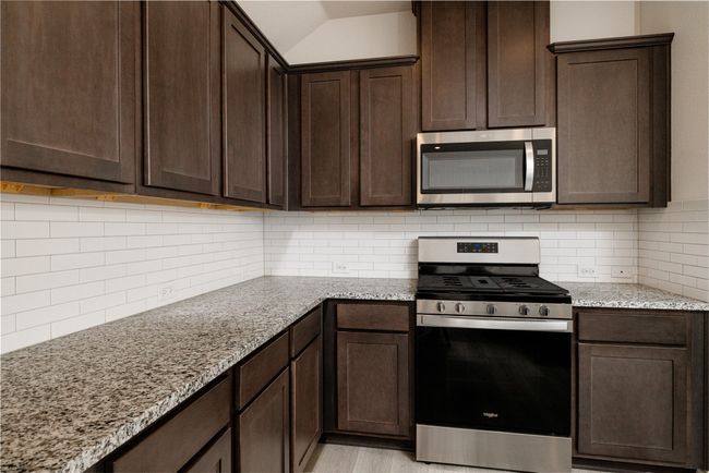 5 burner gas stove and microwave | Image 15