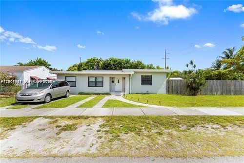 2407 Dewey St, Hollywood, FL, 33020-5871 | Card Image