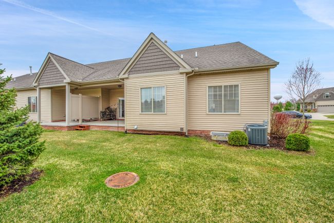 259 Victoria Dr, Condo with 2 bedrooms, 2 bathrooms and null parking in Dexter MI | Image 19