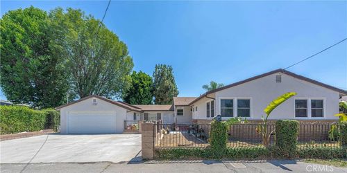 17916 Gridley Rd, Artesia, CA, 90701-3945 | Card Image