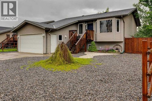 5902 52 Ave, Stettler, AB, T4K1L4 | Card Image