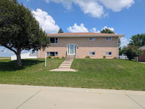 929 N 36th St, Fort Dodge, IA, 50501-2911 | Card Image