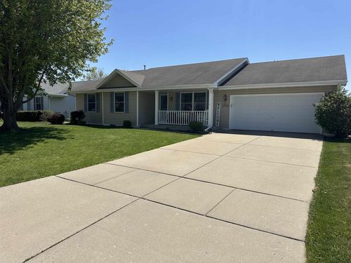 3718 Labrador Dr, Janesville, WI, 53546-4353 | Card Image