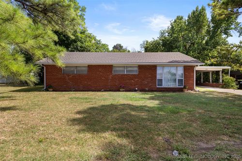 1005 Williams St, Ada, OK, 74820-1827 | Card Image