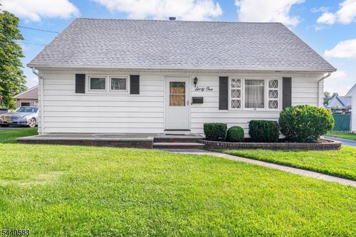 61 Doherty Dr, Clifton, NJ, 07013-3307 | Card Image