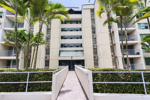 c-604-37 Atrium Park Calle Regina Medina, GUAYNABO, PR, 00969 | Card Image