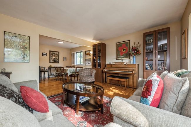 14 Sage Ct, House other with 4 bedrooms, 2 bathrooms and null parking in Huntingtn Sta NY | Image 6