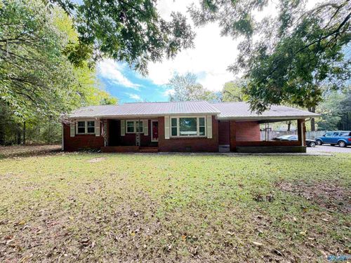 2009 Old Moulton Rd, Decatur, AL, 35601-2772 | Card Image
