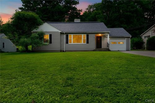 10 S Ten Eyck Ave, Cazenovia, NY, 13035-1017 | Card Image
