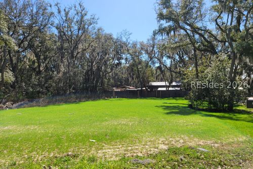 5 Mosse Rd, Saint Helena Island, SC, 29920-6623 | Card Image