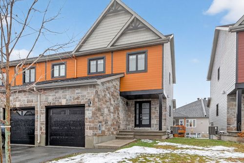 355 Twilight Ave, Russell, ON, K4R0E3 | Card Image