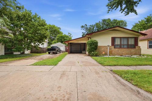 324 S Green, Wichita, KS, 67211 | Card Image
