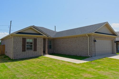 135 Redwood Dr, Bono, AR, 72416-9405 | Card Image