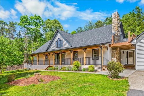 949 Dav Rd, Hays, NC, 28635-9437 | Card Image