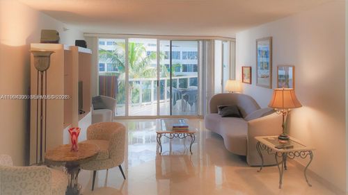 601-16711 Collins Ave, Sunny Isles Beach, FL, 33160-4255 | Card Image