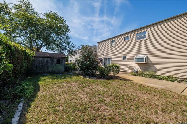 2781 Bayview Ave, House other with 4 bedrooms, 2 bathrooms and null parking in Wantagh NY | Image 5