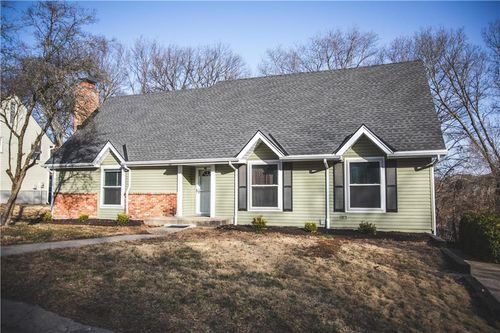 5506 Nw Verlin Dr, Parkville, MO, 64152-3233 | Card Image