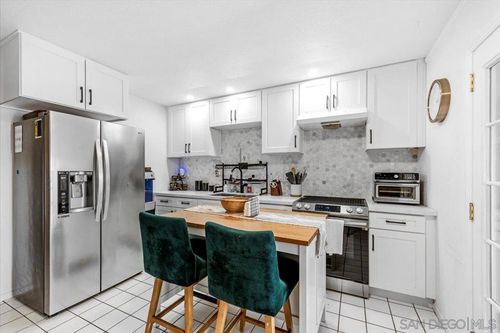 2127 Berry St, Lemon Grove, CA, 91945 | Card Image