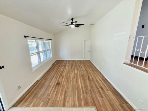 1553 Potter Blvd, Bay Shore, NY, 11706-2831 | Card Image