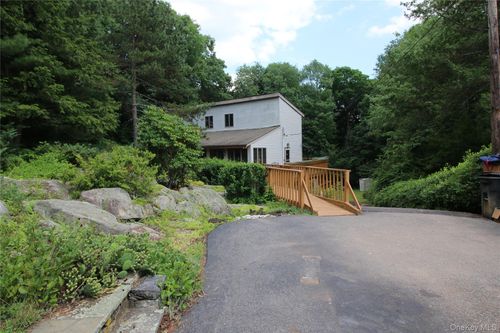 58 Kentview Dr, Carmel, NY, 10512-3136 | Card Image