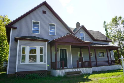 124 South Street, Pittsfield, ME, 04967 | Card Image