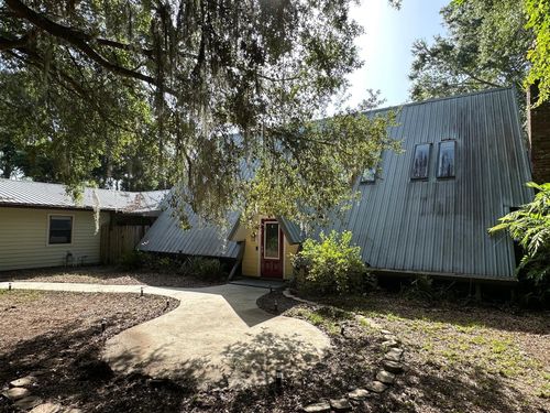 810 Eastover Cir, Deland, FL, 32724-2903 | Card Image