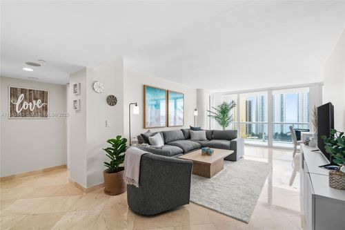 apt-1752-16500 Collins Ave, Sunny Isles Beach, FL, 33160-4590 | Card Image
