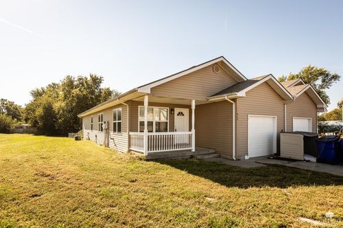 907 - 909 Jackalope Court, Junction City, KS, 66441 | Card Image