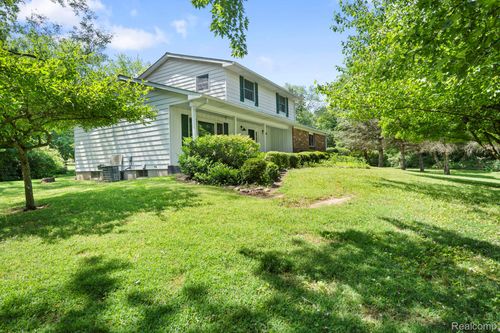 350 Mack Rd, Addison Township, MI, 48367-3512 | Card Image